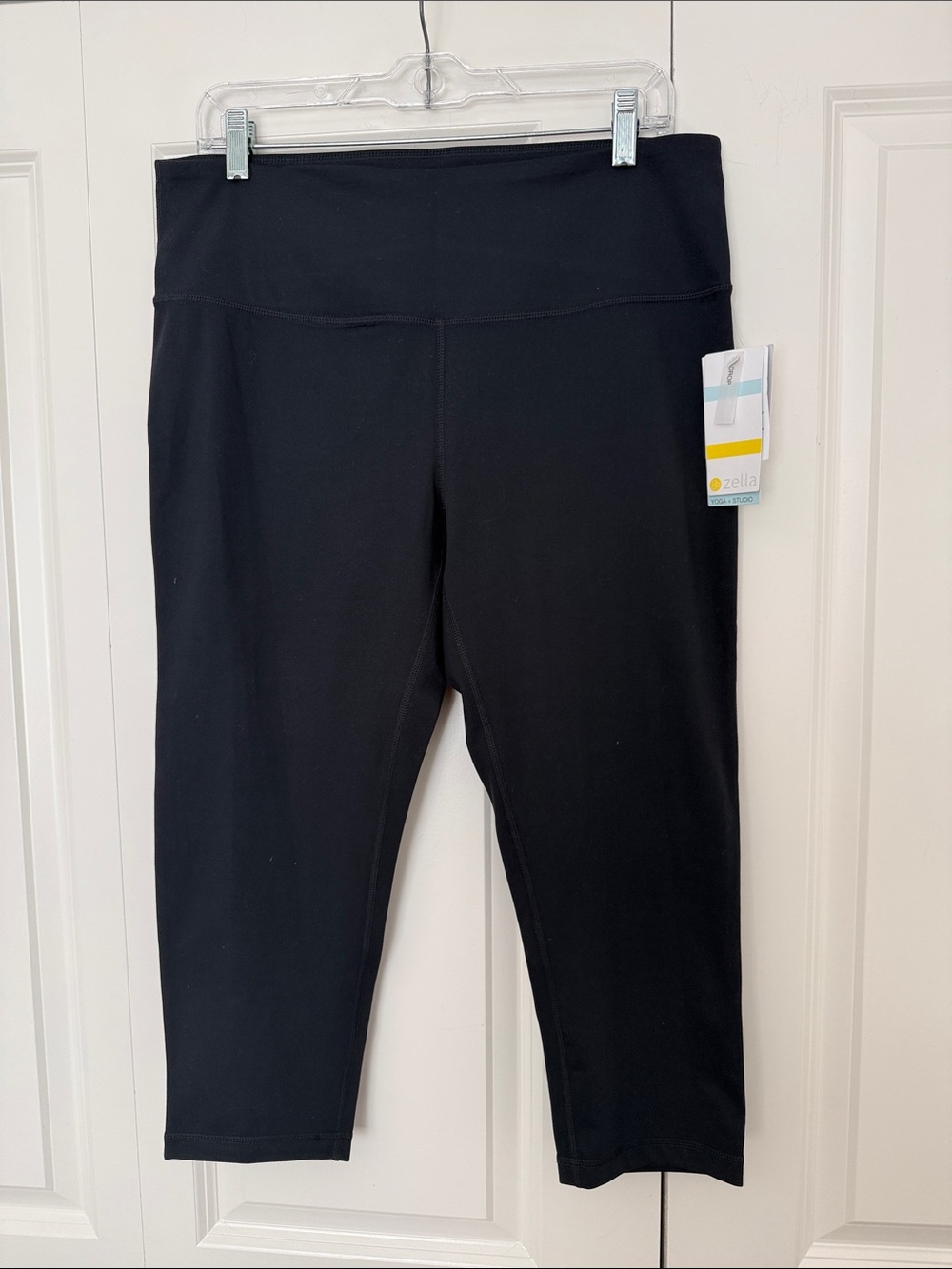 NWT Zella Black Capri Leggings from Nordstrom’s in XL